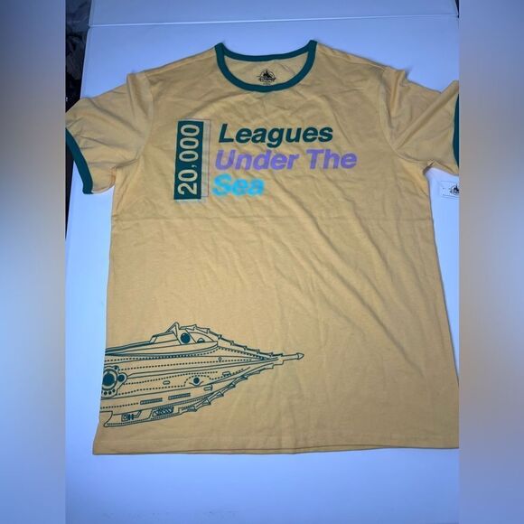 NWT Men's DISNEY PARKS 20,000 Leagues Under the Sea Submarine Oversized T-Shirt - Picture 3 of 9